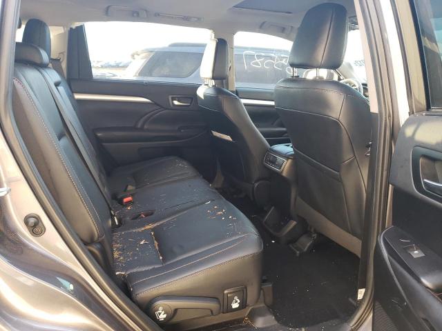 Photo 11 from auction – 2019 TOYOTA HIGHLANDER with VIN 5TDJZRFH9KS613438