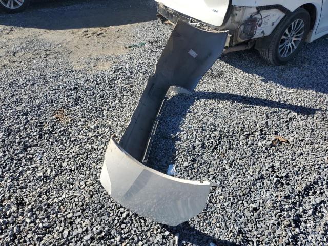 Photo 13 from auction – 2018 TOYOTA SIENNA XLE with VIN 5TDYZ3DCXJS942215