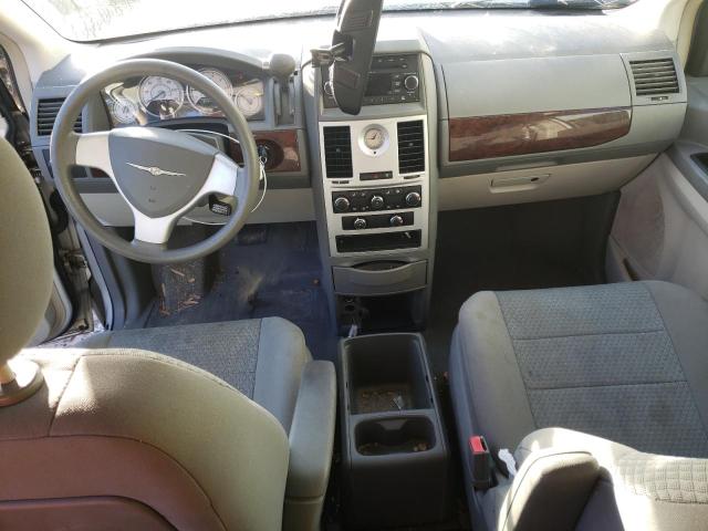 Photo 8 from auction – 2010 CHRYSLER TOWN & COU with VIN 2A4RR4DE9AR189629