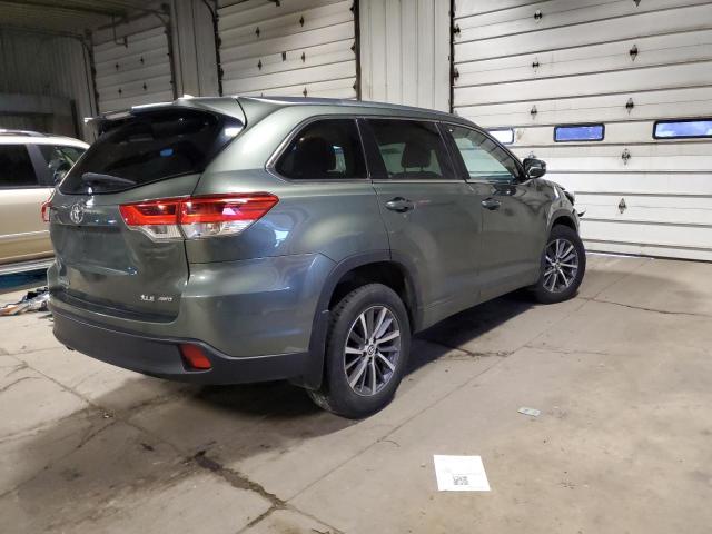 Photo 3 from auction – 2018 TOYOTA HIGHLANDER with VIN 5TDJZRFH6JS821629