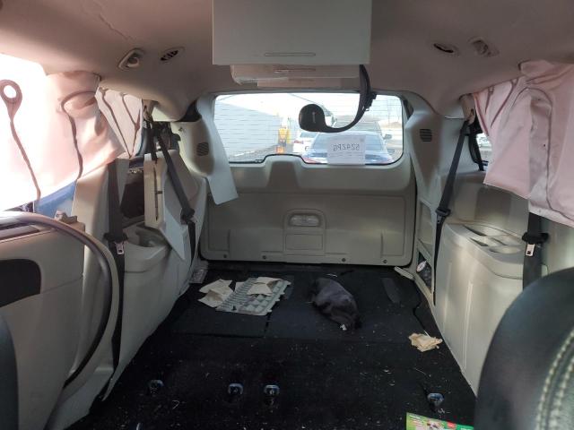 Photo 10 from auction – 2014 CHRYSLER TOWN & COU with VIN 2C4RC1CG6ER252071