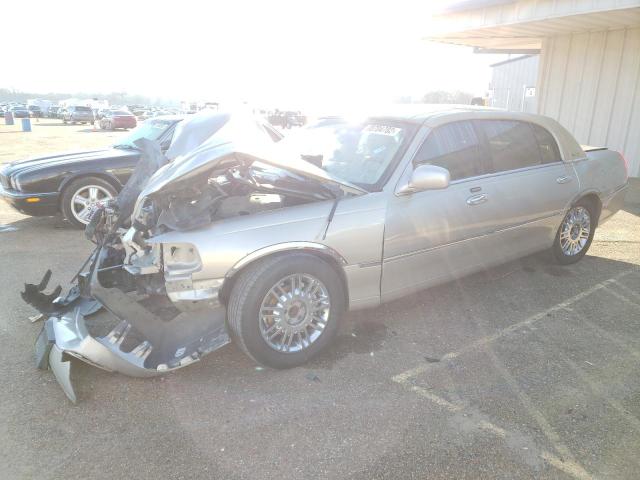 LINCOLN TOWN CAR S 2011 with VIN 2LNBL8FVXBX753620 - Photo from auction