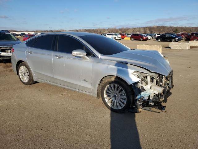 Zdjęcie 4 z aukcji – 2016 FORD FUSION SE z VIN 3FA6P0PU2GR232632