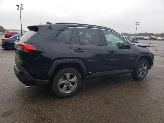 Photo 3 from auction – 2022 TOYOTA RAV4 XLE with VIN 4T3RWRFV3NU080443