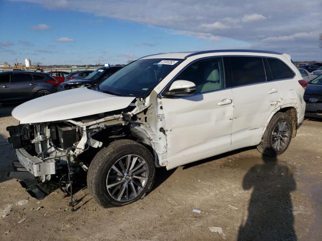 TOYOTA HIGHLANDER 2017 with VIN 5TDJZRFH3HS463464 - Photo from auction
