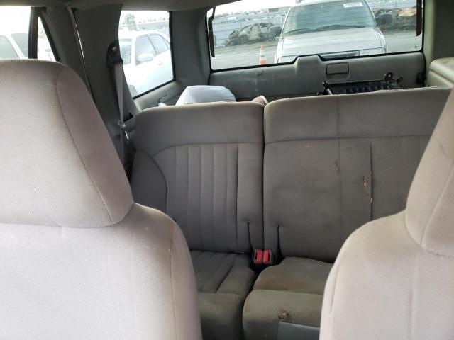 Photo 10 from auction – 2004 CHEVROLET BLAZER with VIN 1GNDT13X44K161427