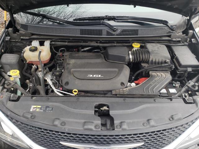 Photo 12 from auction – 2017 CHRYSLER PACIFICA T with VIN 2C4RC1EG5HR543582