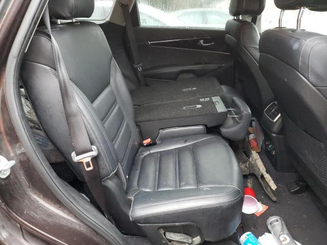 Photo 11 from auction – 2016 KIA SORENTO EX with VIN 5XYPHDA5XGG132857