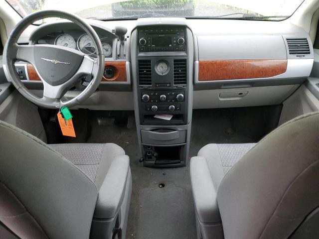 Photo 8 from auction – 2008 CHRYSLER TOWN & COU with VIN 2A8HR54P68R636736