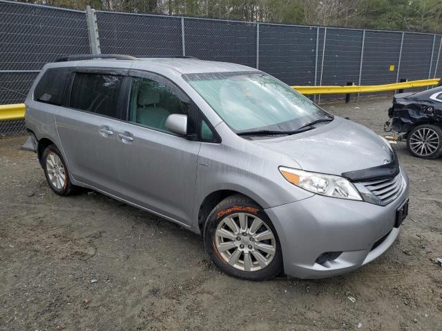 Photo 4 from auction – 2017 TOYOTA SIENNA LE with VIN 5TDJZ3DC1HS164933