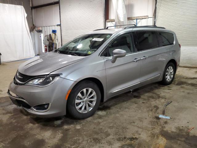 CHRYSLER PACIFICA T 2017 with VIN 2C4RC1BG3HR571370 - Photo from auction