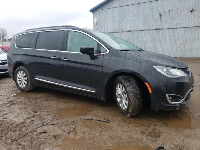 Photo 4 from auction – 2017 CHRYSLER PACIFICA T with VIN 2C4RC1BG1HR688171