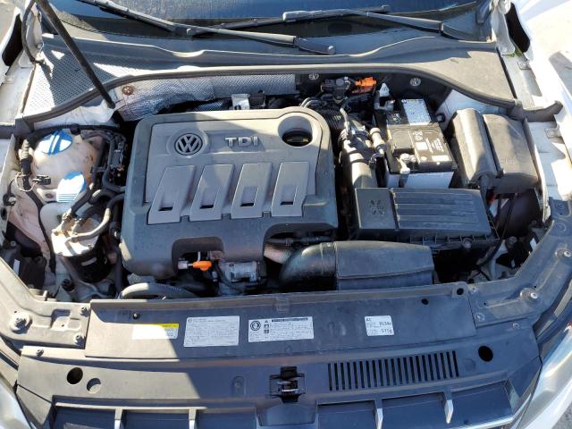 Photo 11 from auction – 2014 VOLKSWAGEN PASSAT SE with VIN 1VWBN7A38EC004523