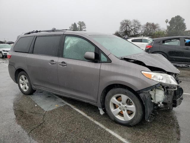 Photo 4 from auction – 2015 TOYOTA SIENNA LE with VIN 5TDKK3DC8FS651696