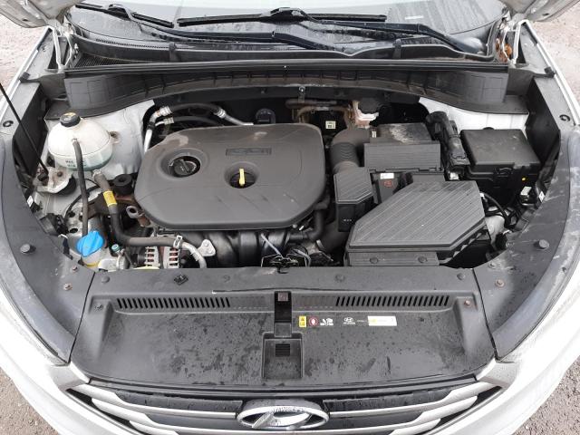 Photo 12 from auction – 2018 HYUNDAI TUCSON SE with VIN KM8J2CA46JU662933