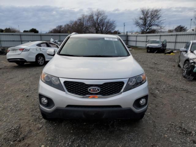 Photo 5 from auction – 2013 KIA SORENTO LX with VIN 5XYKT3A64DG319650