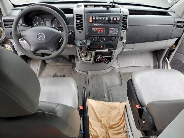 Photo 8 from auction – 2010 MERCEDES-BENZ SPRINTER with VIN WD3PE7CC7A5440388
