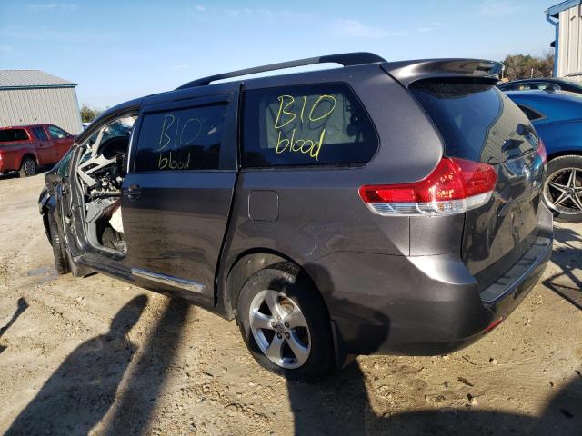 Photo 2 from auction – 2013 TOYOTA SIENNA LE with VIN 5TDKK3DC8DS319884
