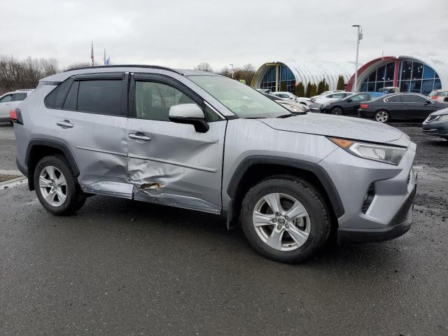 Zdjęcie 4 z aukcji – 2020 TOYOTA RAV4 XLE z VIN JTMP1RFV2LD524394