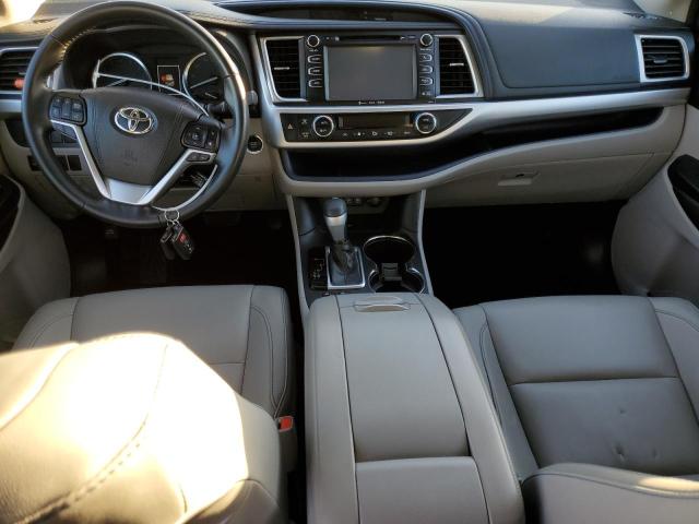 Фото 8 с аукциона – 2018 TOYOTA HIGHLANDER с VIN 5TDKZRFH5JS528230
