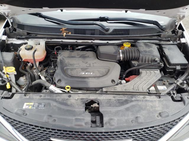 Photo 12 from auction – 2017 CHRYSLER PACIFICA T with VIN 2C4RC1DG7HR518104