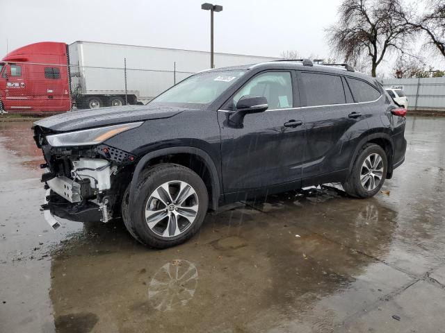 TOYOTA HIGHLANDER 2021 with VIN 5TDGZRAH8MS085797 - Photo from auction