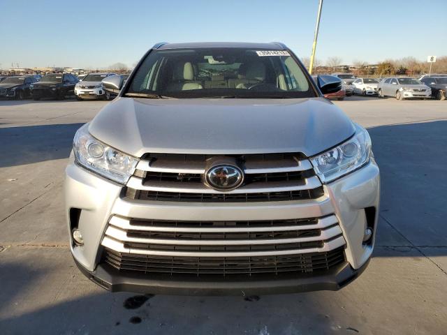 Фото 5 с аукциона – 2018 TOYOTA HIGHLANDER с VIN 5TDKZRFH5JS528230