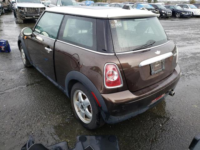 Photo 2 from auction – 2011 MINI COOPER with VIN WMWSU3C56BT253442