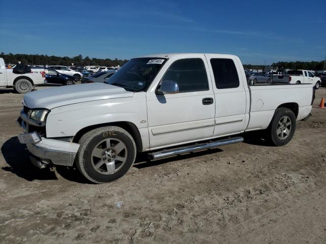 CHEVROLET SILVERADO 2004 with VIN 2GCEC19TX41277670 - Photo from auction