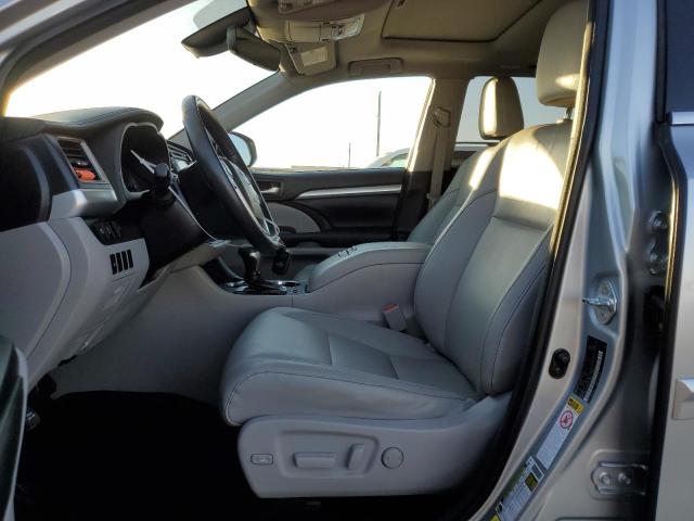 Фото 7 с аукциона – 2018 TOYOTA HIGHLANDER с VIN 5TDKZRFH5JS528230