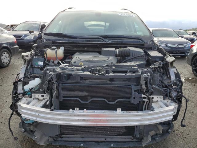 Photo 5 from auction – 2017 CHRYSLER PACIFICA T with VIN 2C4RC1BG0HR810213