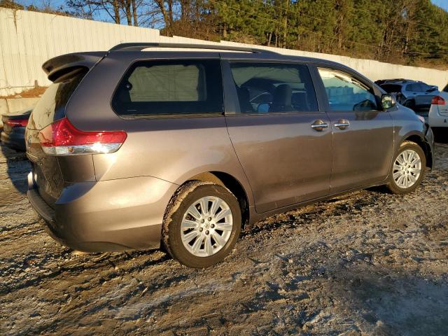 Photo 3 from auction – 2013 TOYOTA SIENNA XLE with VIN 5TDDK3DC0DS070585
