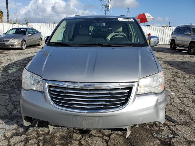 Photo 5 from auction – 2016 CHRYSLER TOWN & COU with VIN 2C4RC1CG4GR193864