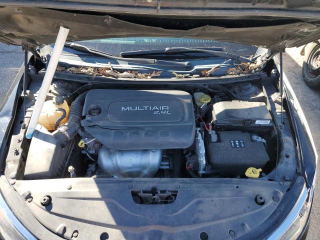 Photo 11 from auction – 2015 CHRYSLER 200 LIMITE with VIN 1C3CCCAB2FN541914