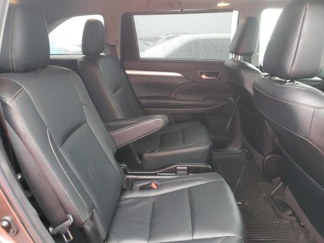 Photo 10 from auction – 2018 TOYOTA HIGHLANDER with VIN 5TDJZRFH0JS857803