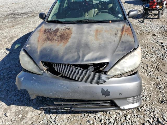 Photo 11 from auction – 2005 TOYOTA CAMRY LE with VIN 4T1BE32K85U981474