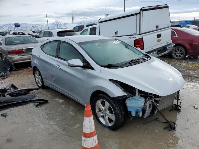 Photo 4 from auction – 2012 HYUNDAI ELANTRA GL with VIN 5NPDH4AE3CH135914