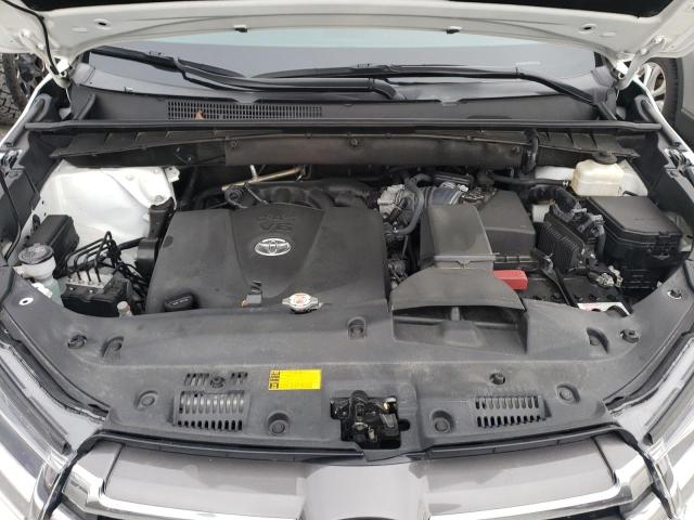 Photo 12 from auction – 2018 TOYOTA HIGHLANDER with VIN 5TDDZRFH2JS808163