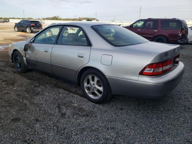 Photo 2 from auction – 2001 LEXUS ES 300 with VIN JT8BF28G810332658