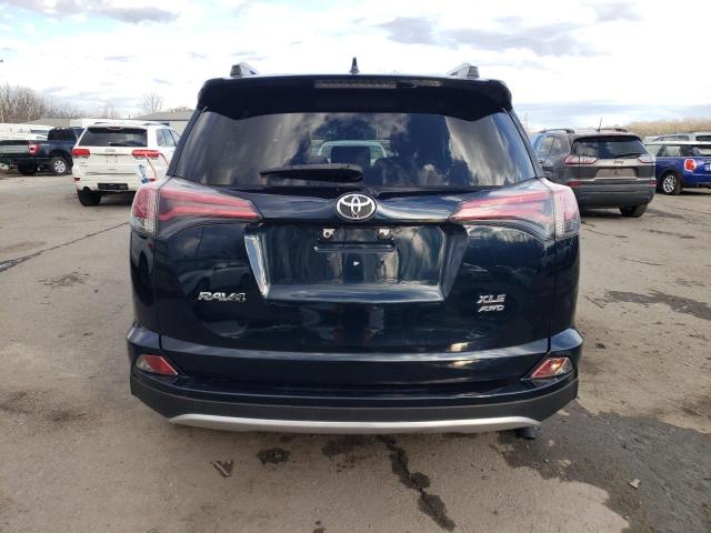 Photo 6 from auction – 2017 TOYOTA RAV4 XLE with VIN JTMRFREV2HD198647