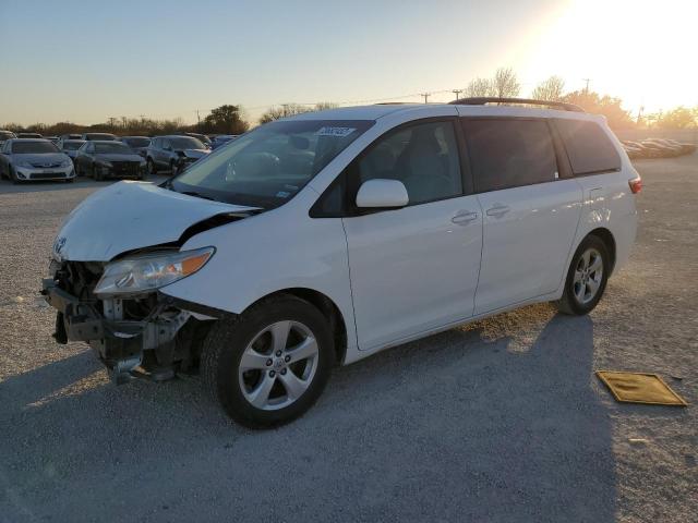 TOYOTA SIENNA LE 2015 with VIN 5TDKK3DC8FS564011 - Photo from auction