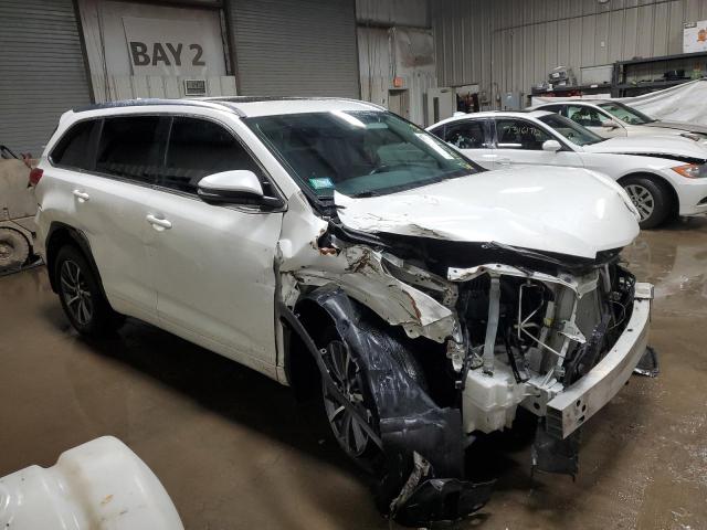 Photo 4 from auction – 2018 TOYOTA HIGHLANDER with VIN 5TDJZRFH9JS531076