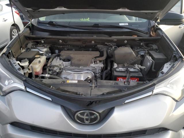 Photo 12 from auction – 2018 TOYOTA RAV4 LE with VIN 2T3ZFREV1JW467570