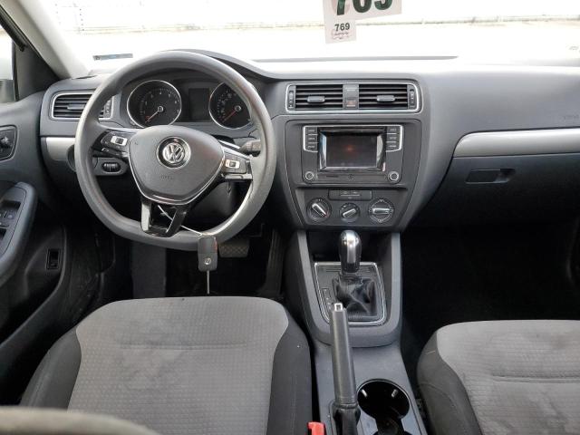 Photo 8 from auction – 2017 VOLKSWAGEN JETTA S with VIN 3VW2B7AJ1HM299278