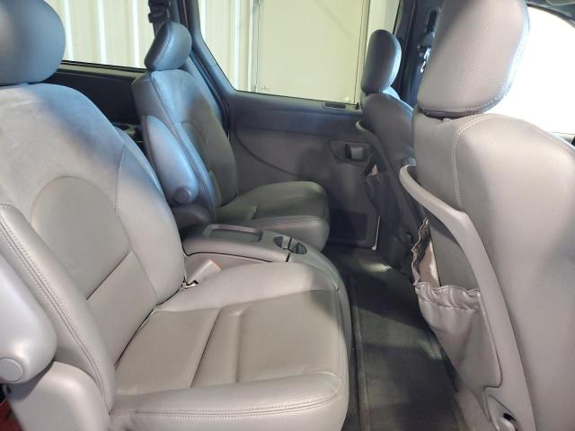 Photo 11 from auction – 2004 CHRYSLER TOWN & COU with VIN 2C8GP64L94R506549