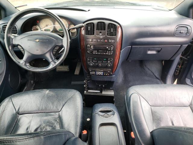 Photo 8 from auction – 2003 CHRYSLER TOWN & COU with VIN 2C8GP54L03R135404