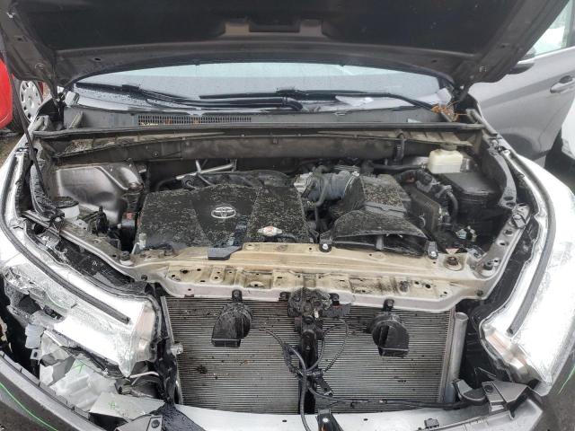 Photo 11 from auction – 2018 TOYOTA HIGHLANDER with VIN 5TDJZRFH0JS857803
