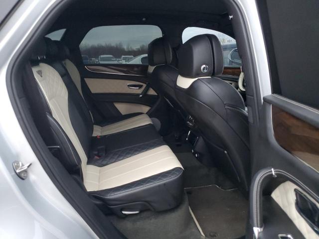 Photo 11 from auction – 2018 BENTLEY BENTAYGA with VIN SJAAC2ZV4JC019447