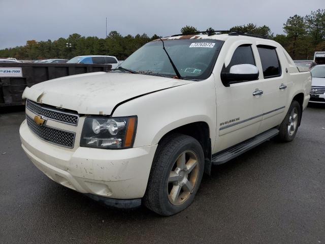 CHEVROLET AVALANCHE 2013 with VIN 3GNTKGE73DG342055 - Photo from auction