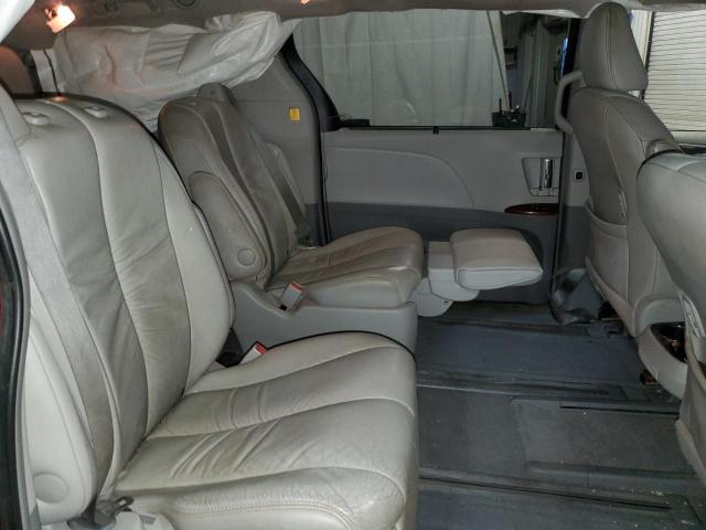 Photo 11 from auction – 2011 TOYOTA SIENNA XLE with VIN 5TDDK3DC2BS003788